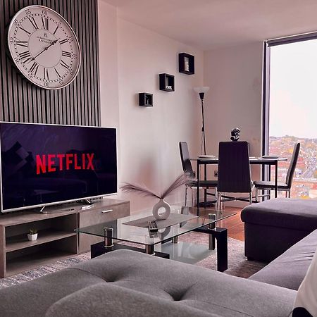 Penthouse Gem, Central, Scenic Views, Stylish, Modern, City Centre 2Br Sheffield Eksteriør bilde