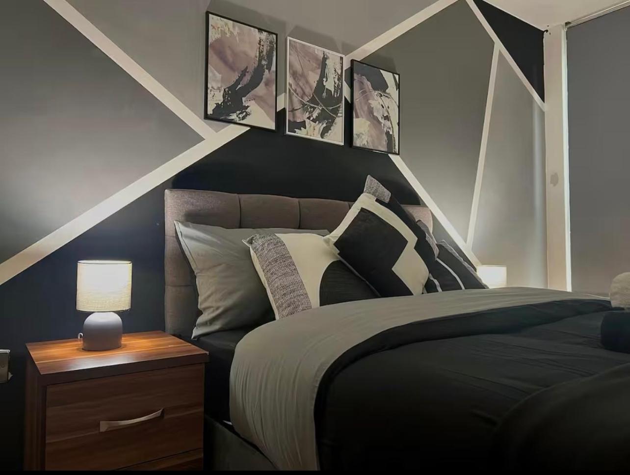 Penthouse Gem, Central, Scenic Views, Stylish, Modern, City Centre 2Br Sheffield Eksteriør bilde