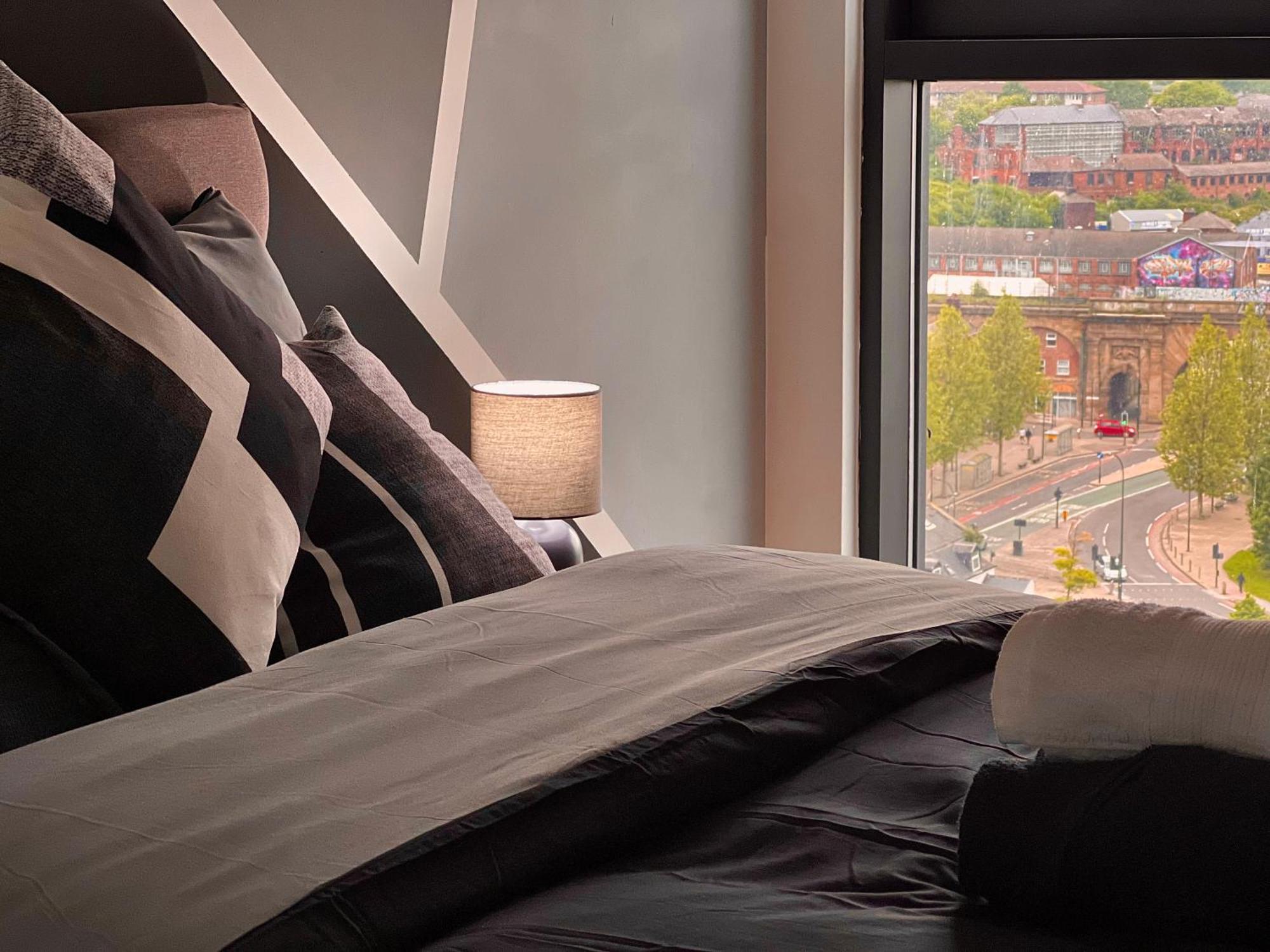 Penthouse Gem, Central, Scenic Views, Stylish, Modern, City Centre 2Br Sheffield Eksteriør bilde
