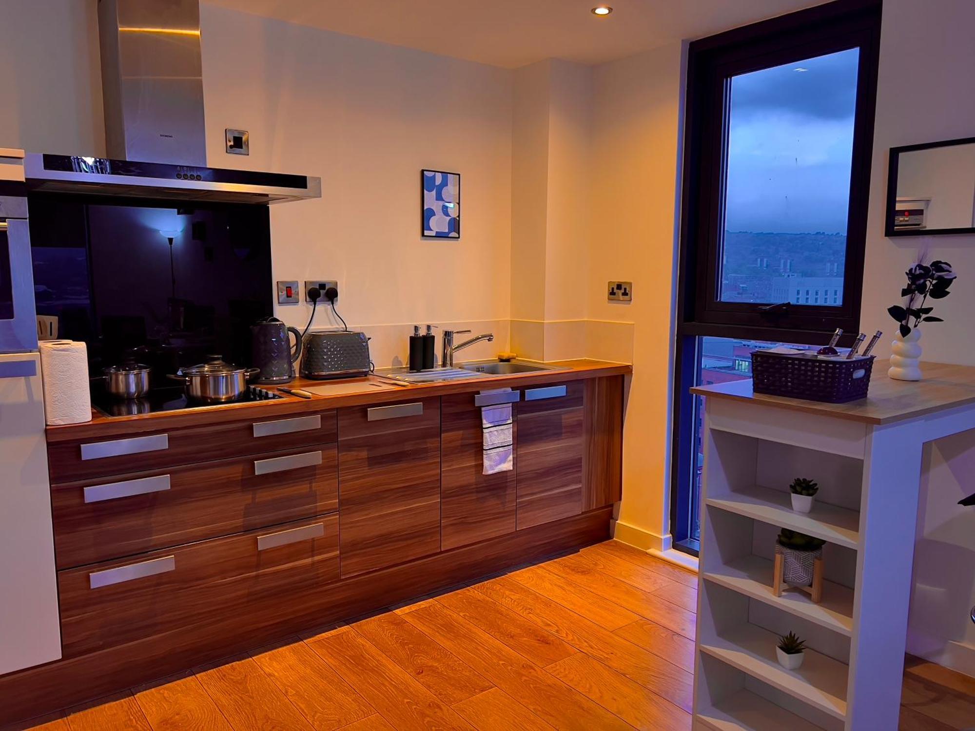 Penthouse Gem, Central, Scenic Views, Stylish, Modern, City Centre 2Br Sheffield Eksteriør bilde