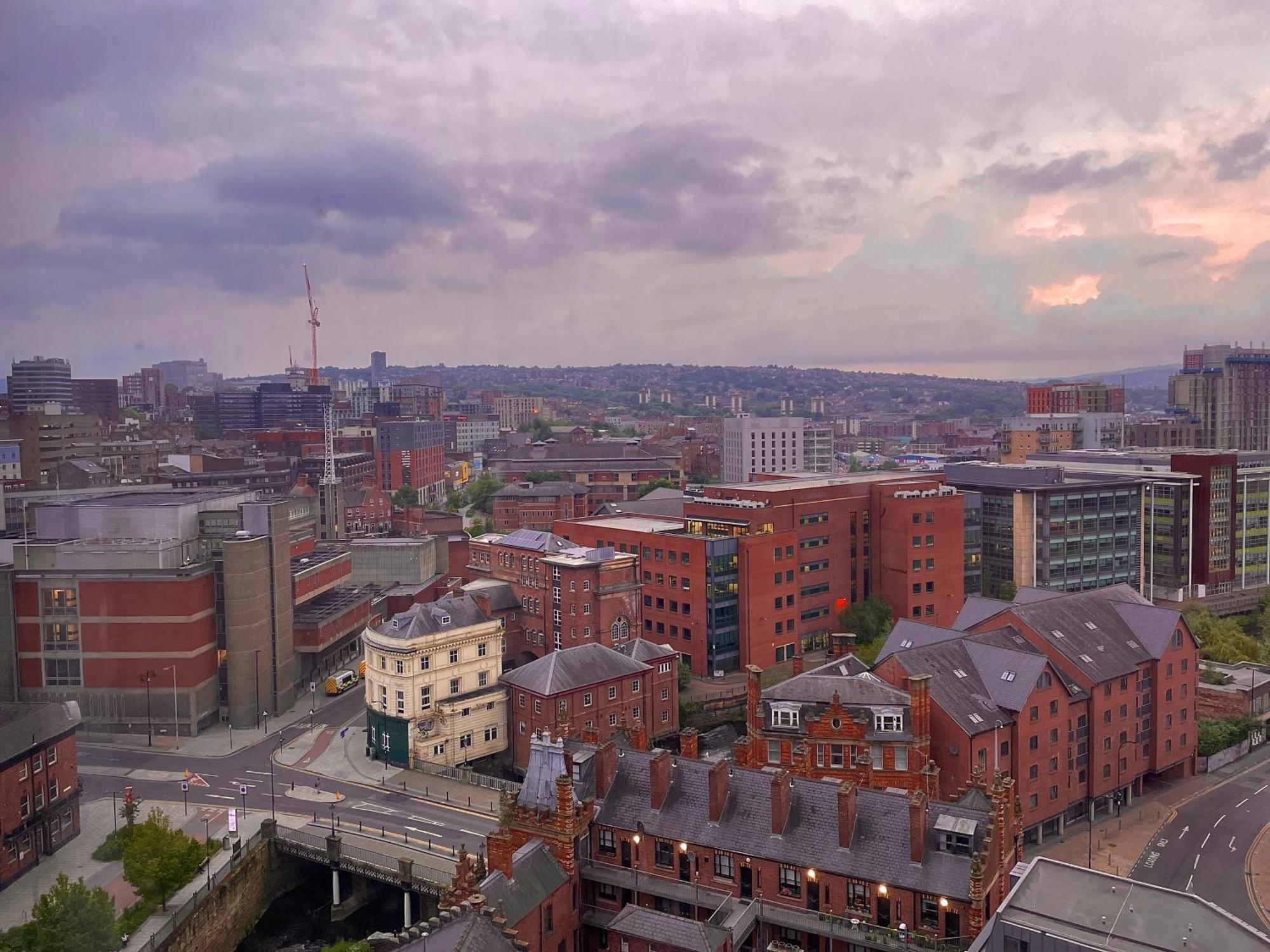Penthouse Gem, Central, Scenic Views, Stylish, Modern, City Centre 2Br Sheffield Eksteriør bilde
